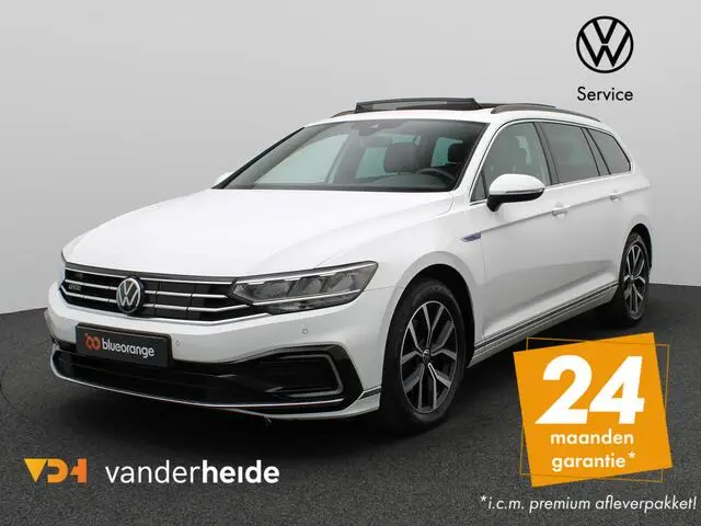 Photo 1 : Volkswagen Passat 2021 Hybrid