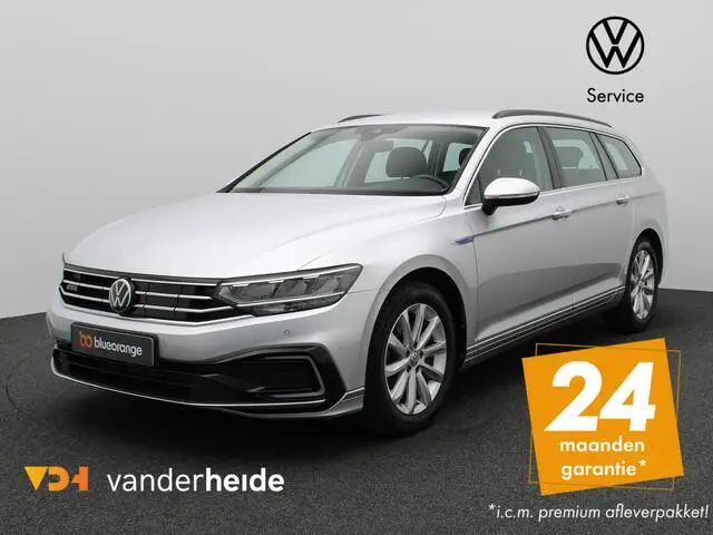 Photo 1 : Volkswagen Passat 2021 Hybrid