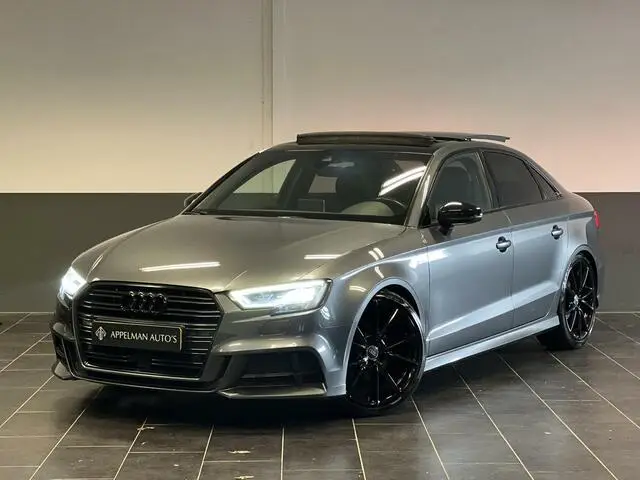 Photo 1 : Audi A3 2017 Petrol