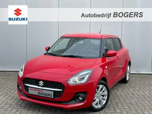 Photo 1 : Suzuki Swift 2023 Essence