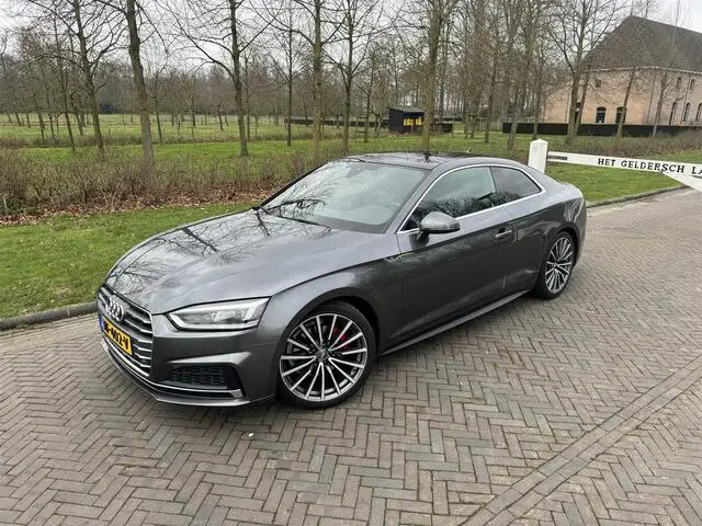 Photo 1 : Audi A5 2017 Petrol