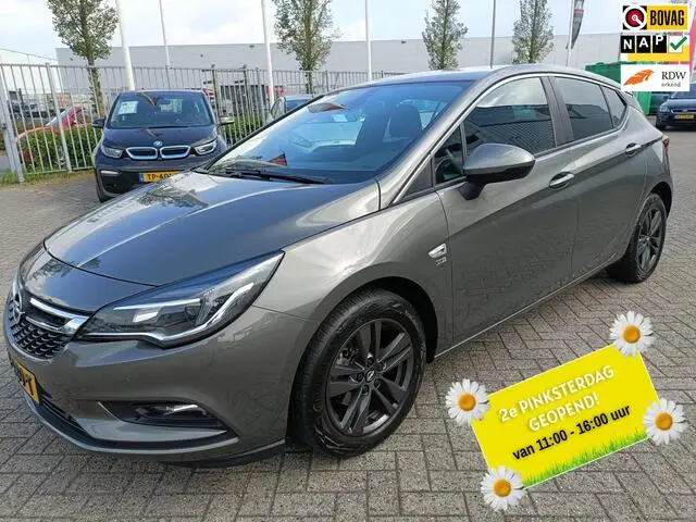 Photo 1 : Opel Astra 2019 Essence