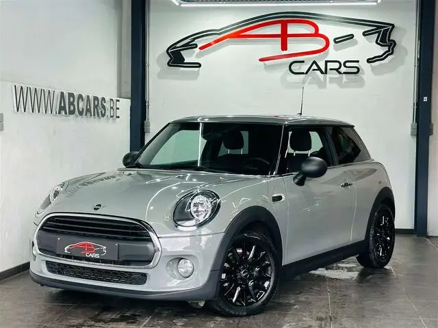 Photo 1 : Mini One 2018 Petrol