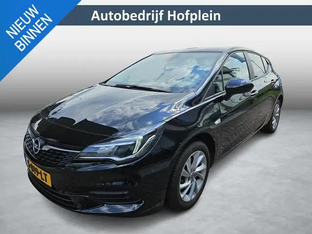 Photo 1 : Opel Astra 2022 Petrol