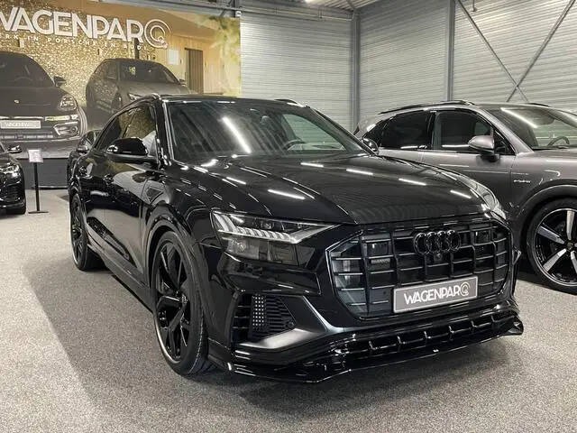 Photo 1 : Audi Q8 2023 Hybride