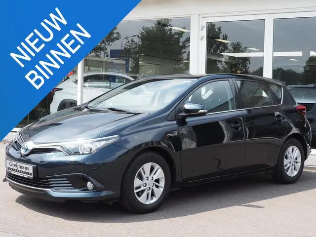 Photo 1 : Toyota Auris 2017 Hybride