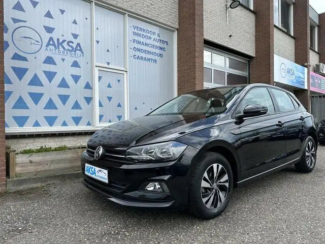 Photo 1 : Volkswagen Polo 2018 Petrol