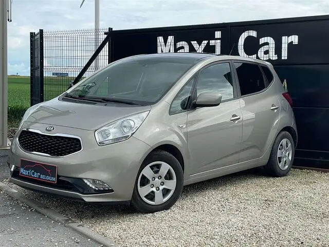 Photo 1 : Kia Venga 2015 Diesel