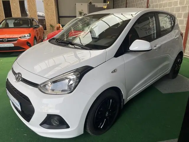 Photo 1 : Hyundai I10 2015 Petrol