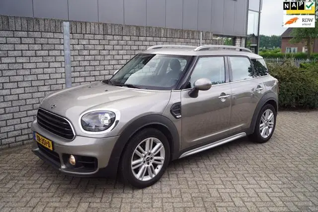 Photo 1 : Mini Countryman 2019 Essence