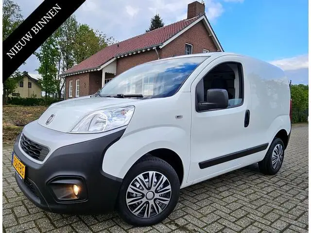 Photo 1 : Fiat Fiorino 2019 Petrol