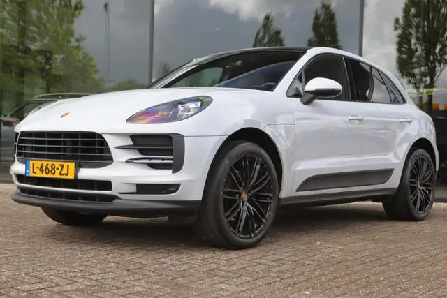 Photo 1 : Porsche Macan 2019 Essence