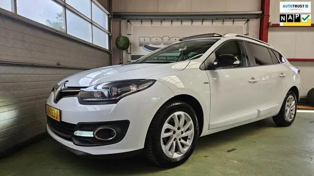 Photo 1 : Renault Megane 2016 Petrol