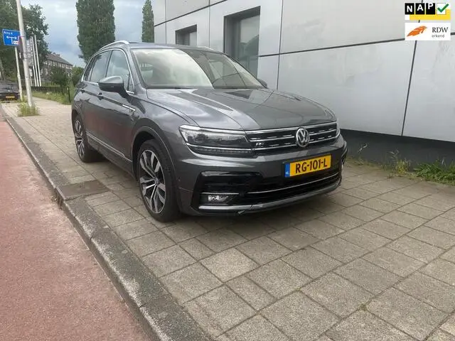 Photo 1 : Volkswagen Tiguan 2017 Essence