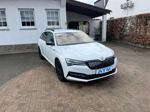 Photo 1 : Skoda Superb 2020 Non renseigné