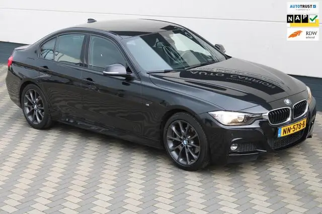 Photo 1 : Bmw Serie 3 2016 Petrol