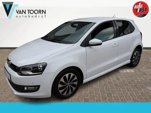 Photo 1 : Volkswagen Polo 2016 Petrol