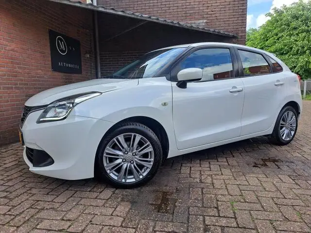 Photo 1 : Suzuki Baleno 2016 Petrol