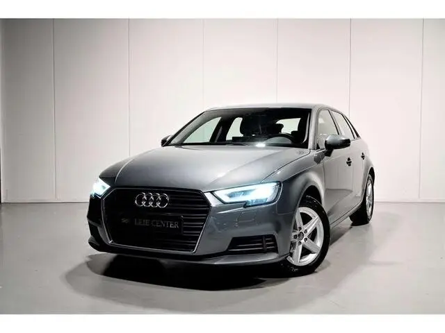 Photo 1 : Audi A3 2020 Diesel