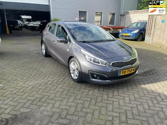 Photo 1 : Kia Ceed 2017 Petrol