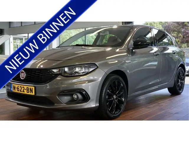 Photo 1 : Fiat Tipo 2018 Essence