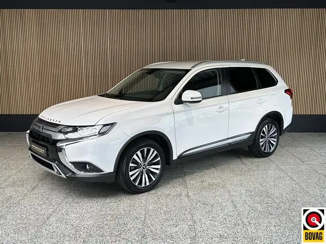 Photo 1 : Mitsubishi Outlander 2019 Essence