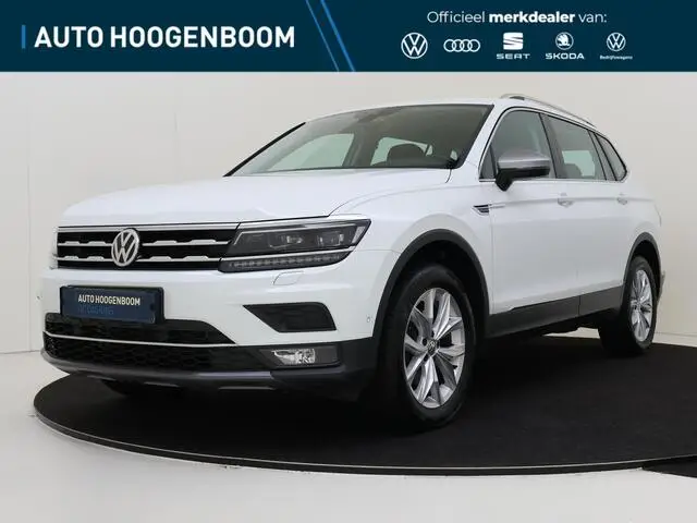 Photo 1 : Volkswagen Tiguan 2021 Essence