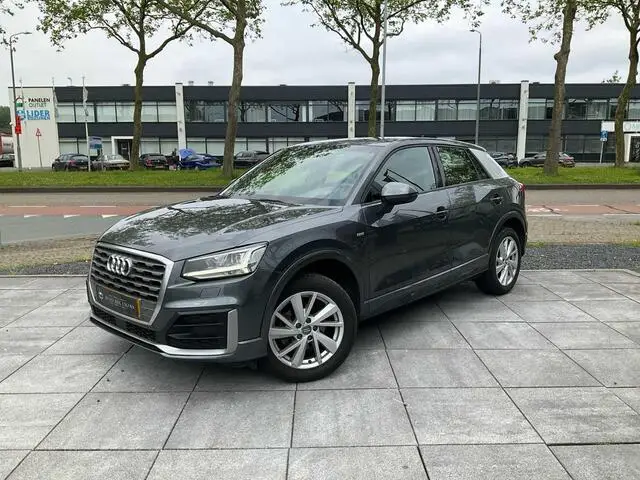 Photo 1 : Audi Q2 2019 Petrol