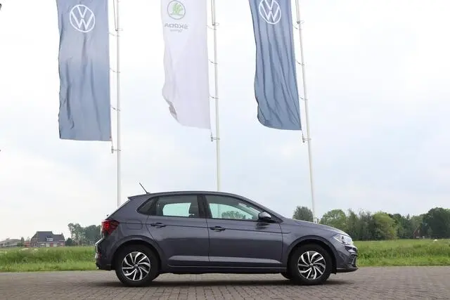 Photo 1 : Volkswagen Polo 2023 Petrol