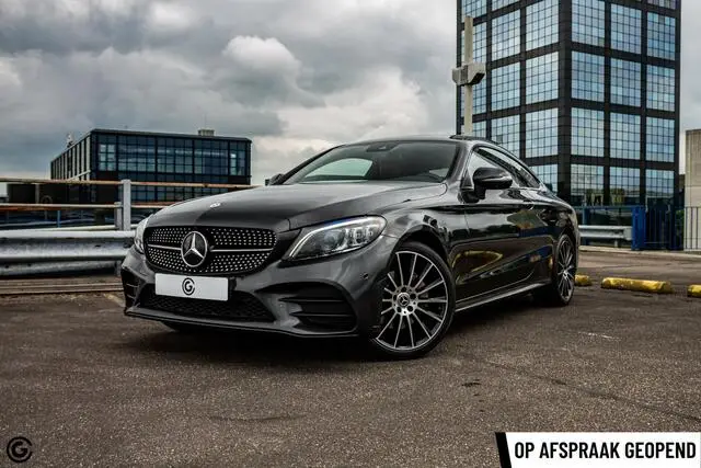 Photo 1 : Mercedes-benz Classe C 2019 Petrol