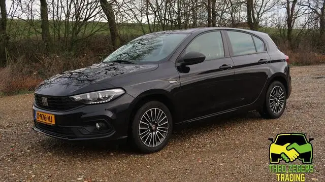 Photo 1 : Fiat Tipo 2021 Petrol