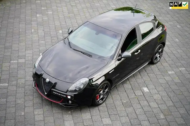 Photo 1 : Alfa Romeo Giulietta 2016 Petrol