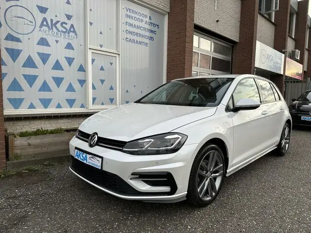 Photo 1 : Volkswagen Golf 2019 Essence