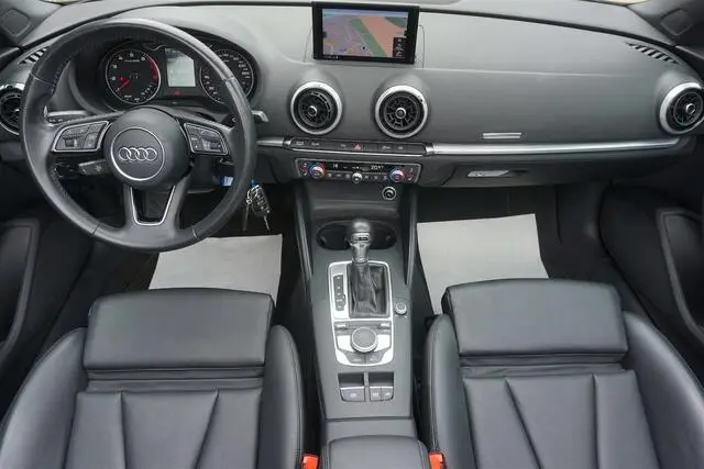 Photo 1 : Audi A3 2018 Petrol