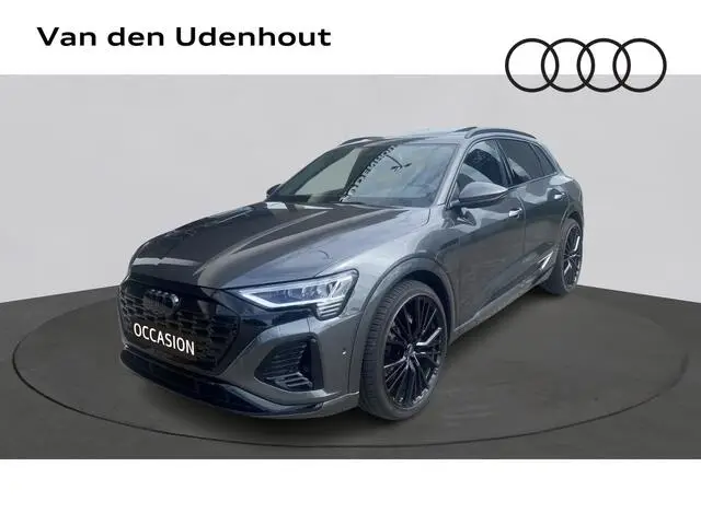 Photo 1 : Audi Q8 2024 Électrique