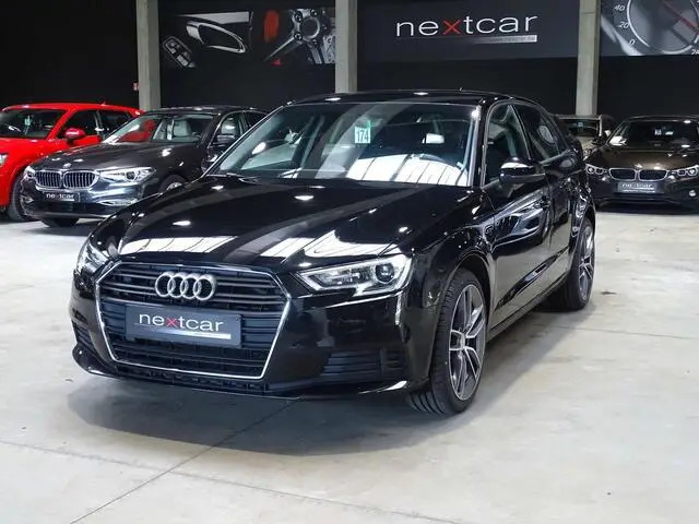 Photo 1 : Audi A3 2019 Petrol