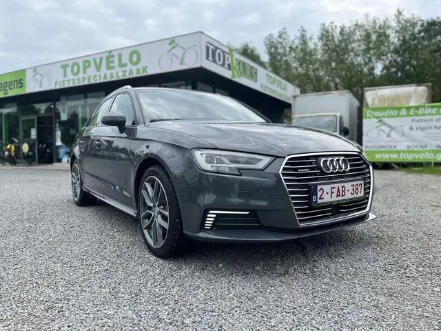 Photo 1 : Audi A3 2020 Non renseigné