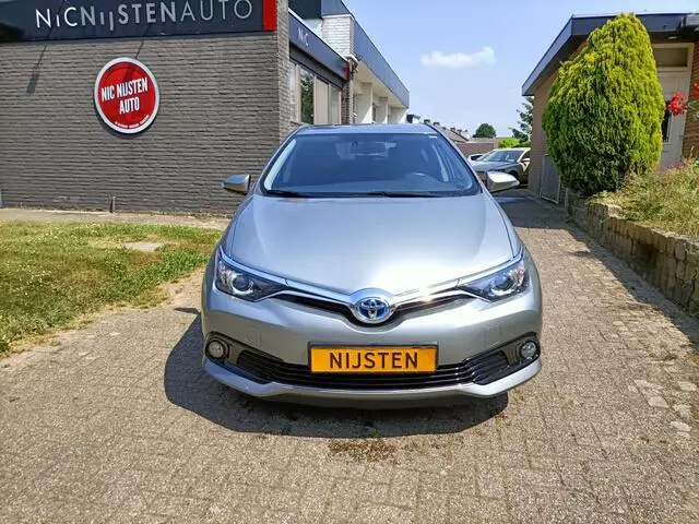 Photo 1 : Toyota Auris 2016 Hybride