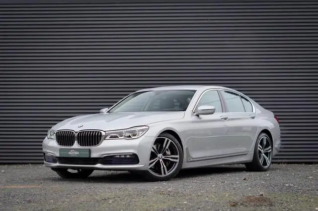 Photo 1 : Bmw Serie 7 2015 Petrol