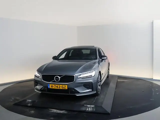 Photo 1 : Volvo S60 2020 Hybrid