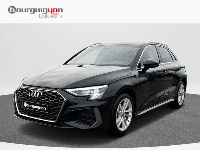 Photo 1 : Audi A3 2023 Hybride