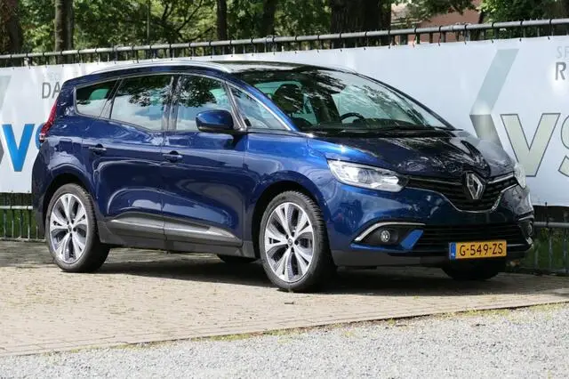 Photo 1 : Renault Grand Scenic 2020 Essence