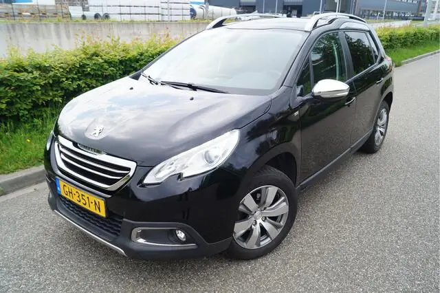 Photo 1 : Peugeot 2008 2015 Petrol