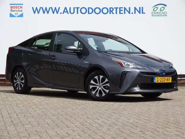 Photo 1 : Toyota Prius 2019 Hybride