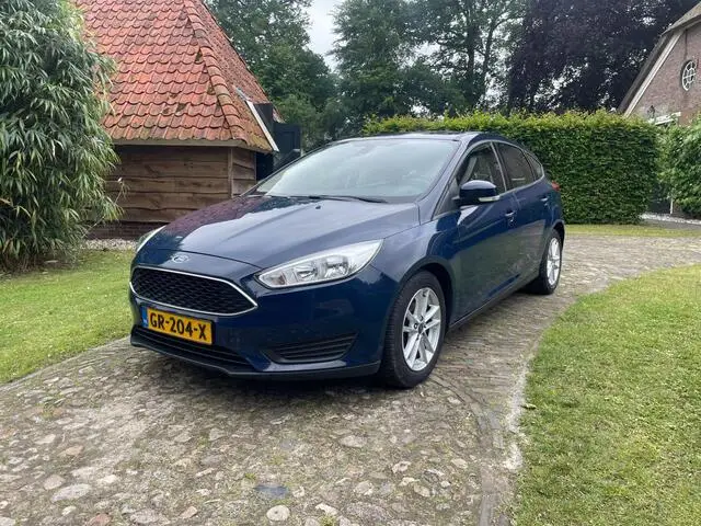 Photo 1 : Ford Focus 2015 Petrol