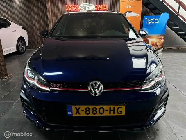 Photo 1 : Volkswagen Golf 2018 Petrol