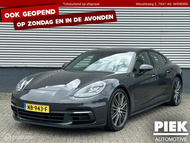 Photo 1 : Porsche Panamera 2017 Petrol