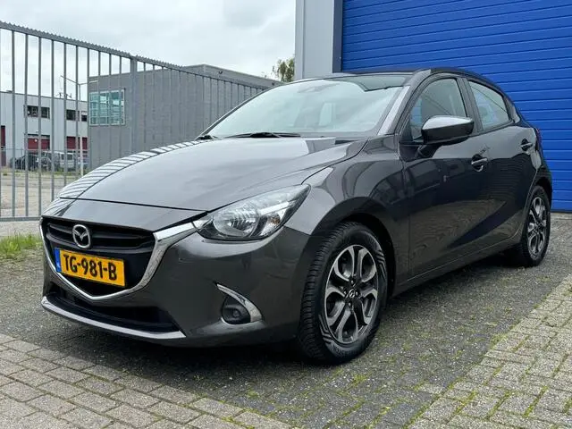 Photo 1 : Mazda 2 2018 Essence