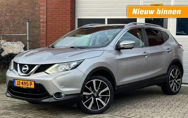 Photo 1 : Nissan Qashqai 2016 Petrol