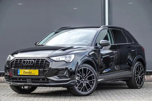 Photo 1 : Audi Q3 2022 Essence